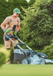 Professional Lawn Care Service in Residential Garden Landscaping
